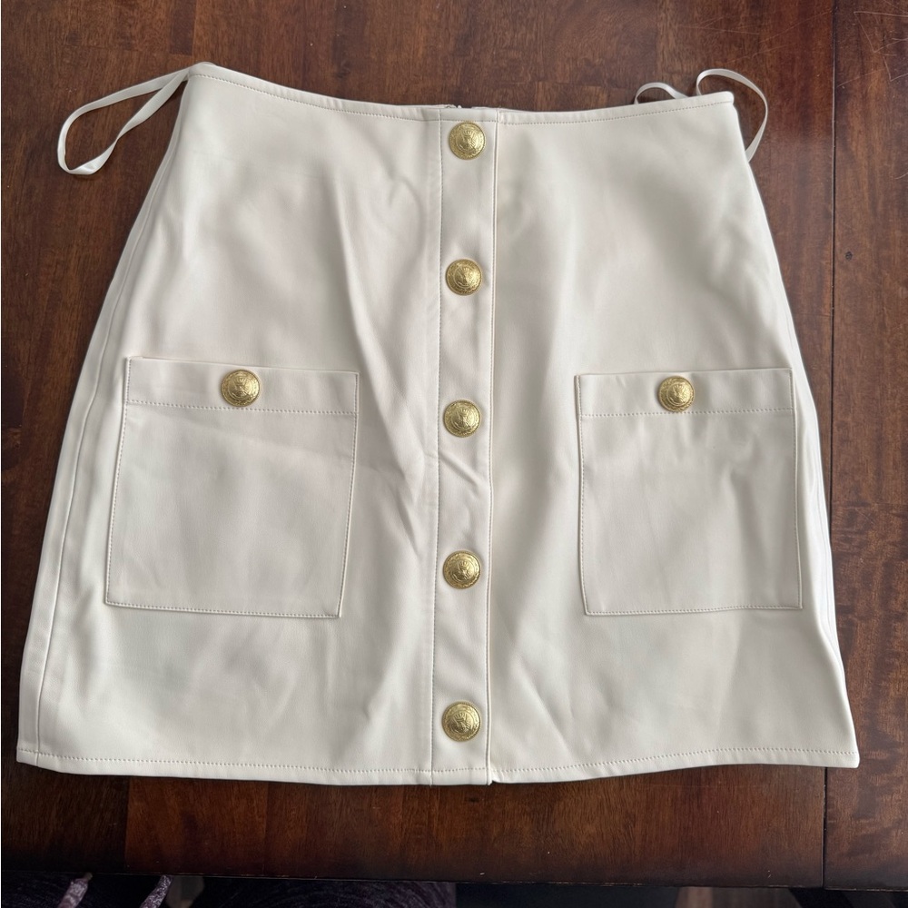 L'AGENCE Ivory and Beige Apparel